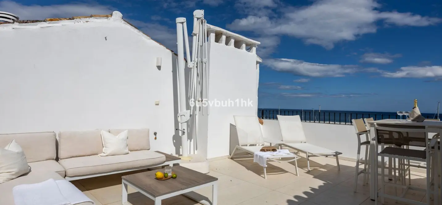 Venta de ático en Puerto Banús 4