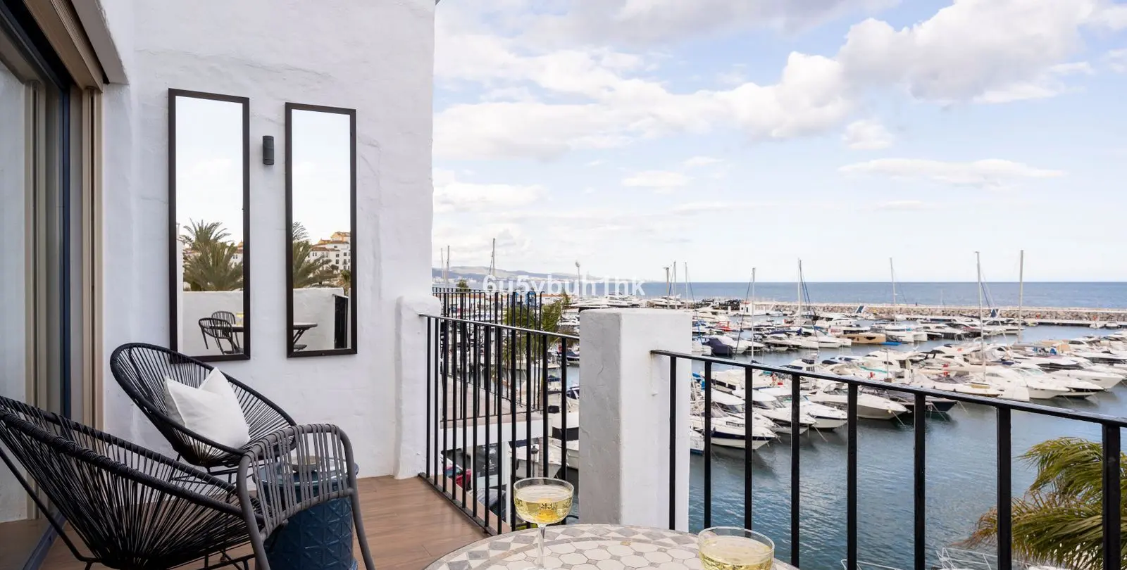 Venta de ático en Puerto Banús 6