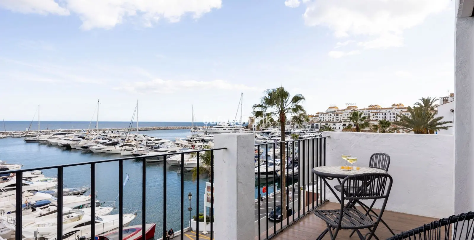 Venta de ático en Puerto Banús 7