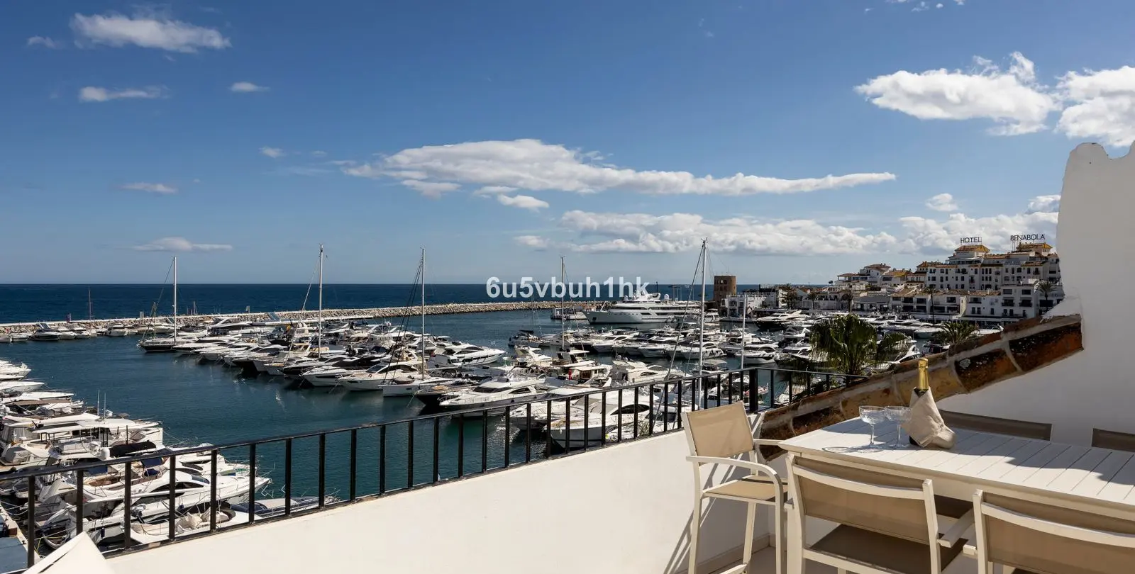 Venta de ático en Puerto Banús 23