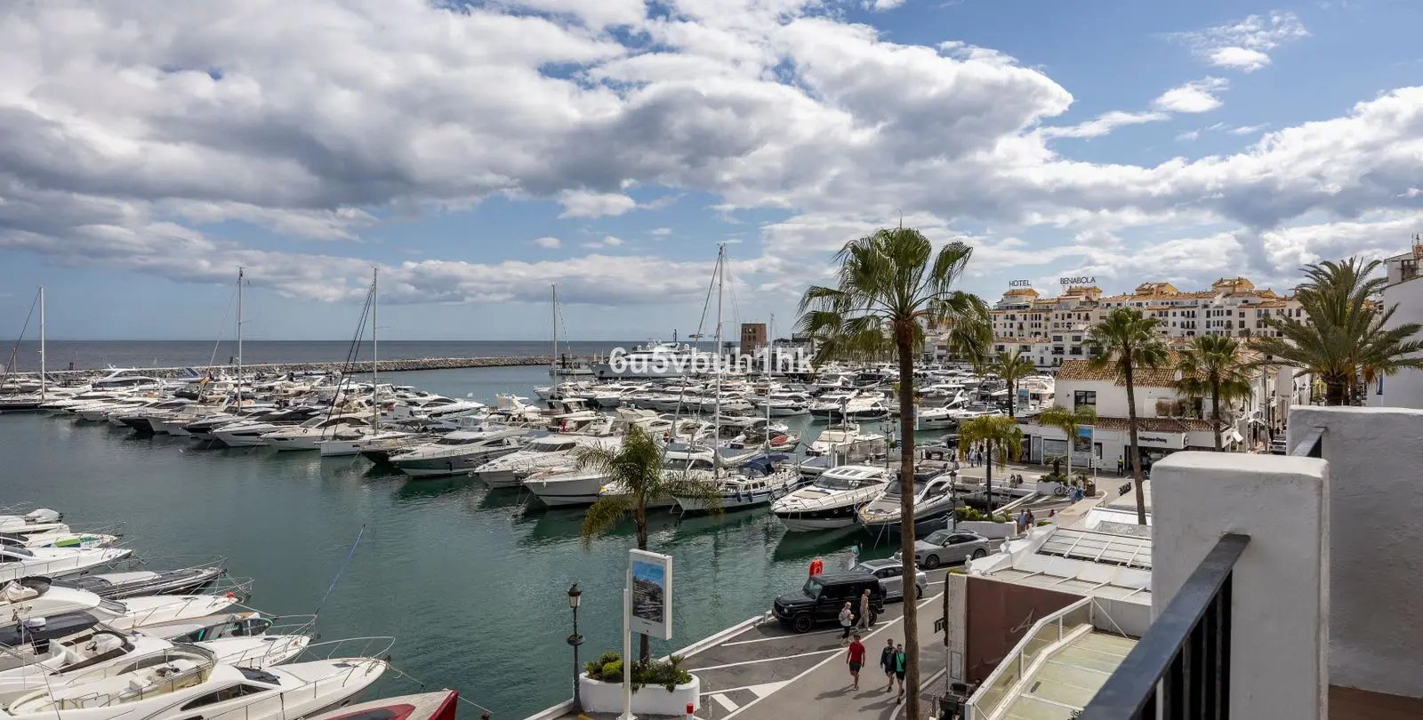 Venta de ático en Puerto Banús 33