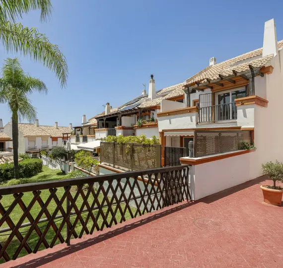 Sale of semi-detached house in Marbella
