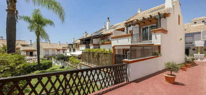 Sale of semi-detached house in Marbella 1