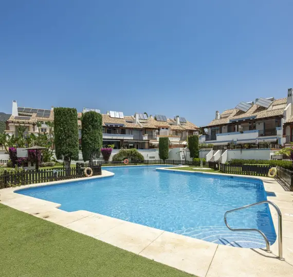 Sale of semi-detached house in Marbella