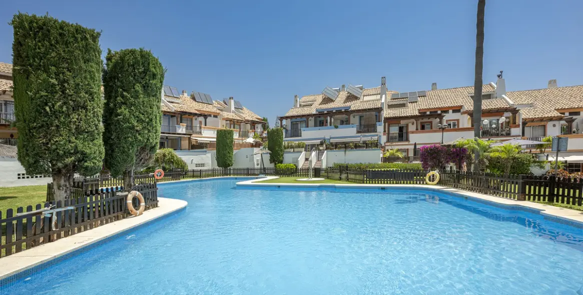 Sale of semi-detached house in Marbella 11