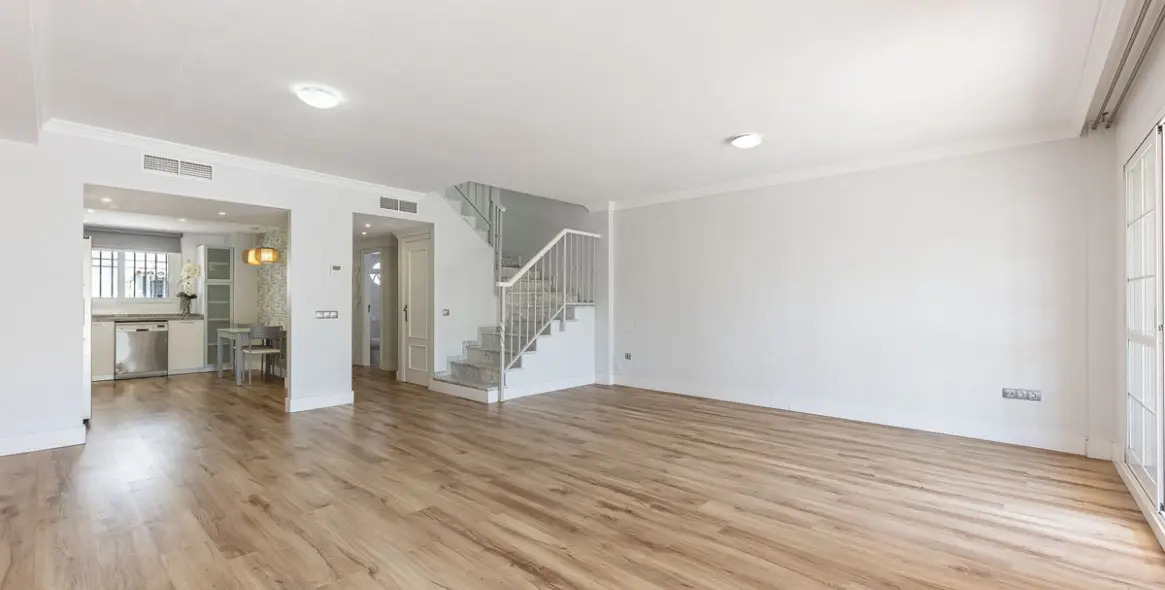 Sale of semi-detached house in Marbella 18