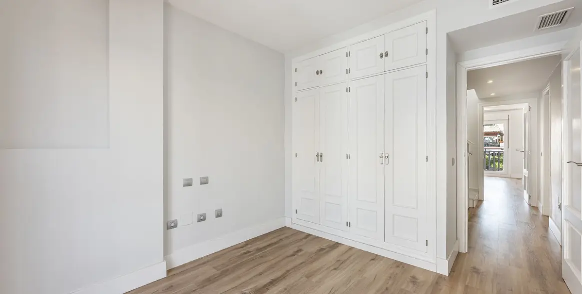 Sale of semi-detached house in Marbella 26