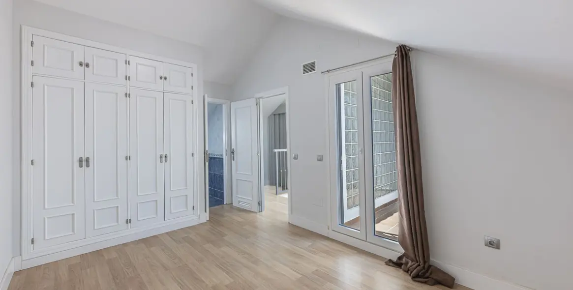 Sale of semi-detached house in Marbella 31