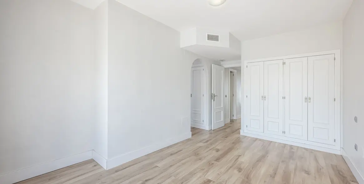 Sale of semi-detached house in Marbella 32