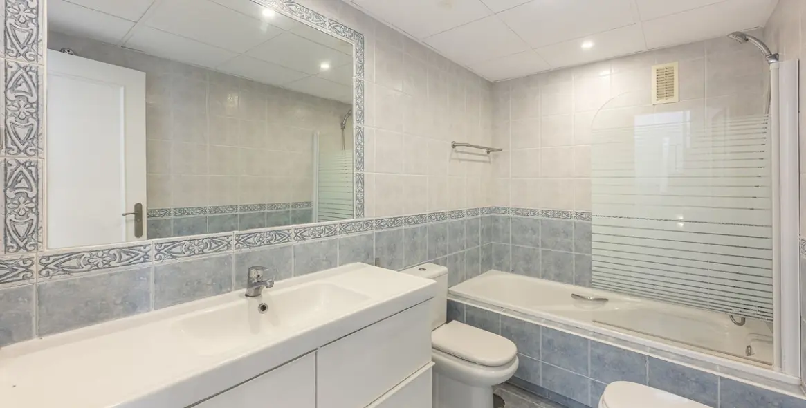 Sale of semi-detached house in Marbella 35