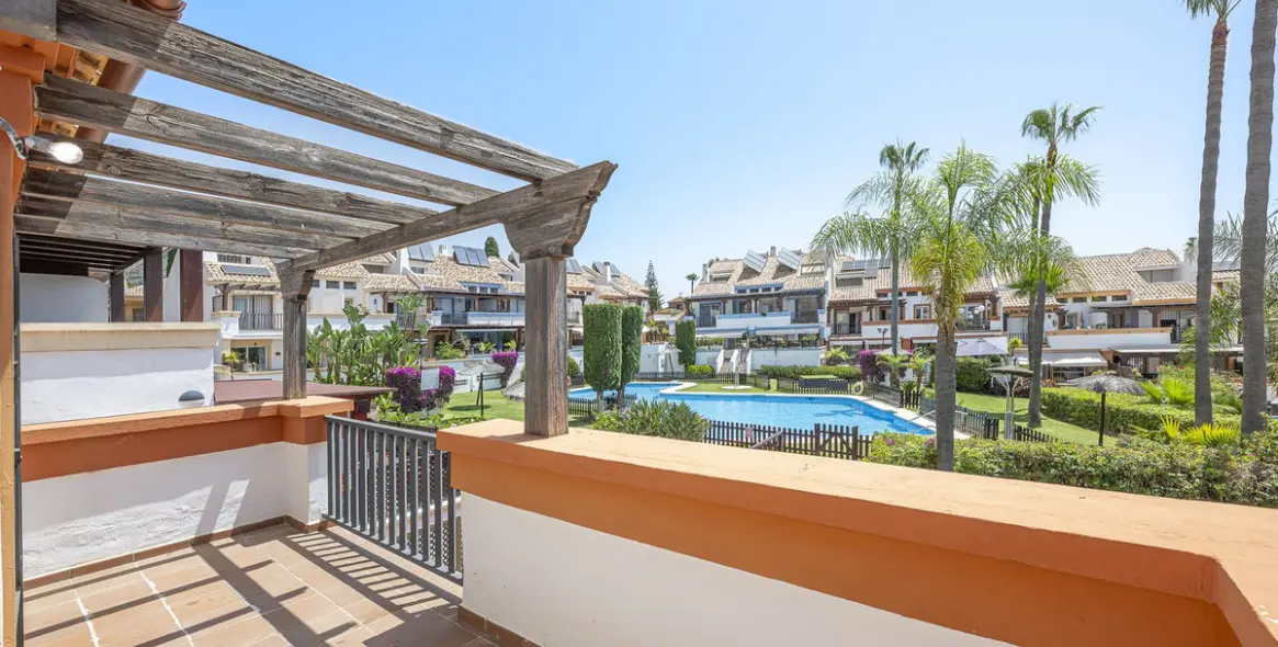 Sale of semi-detached house in Marbella 39
