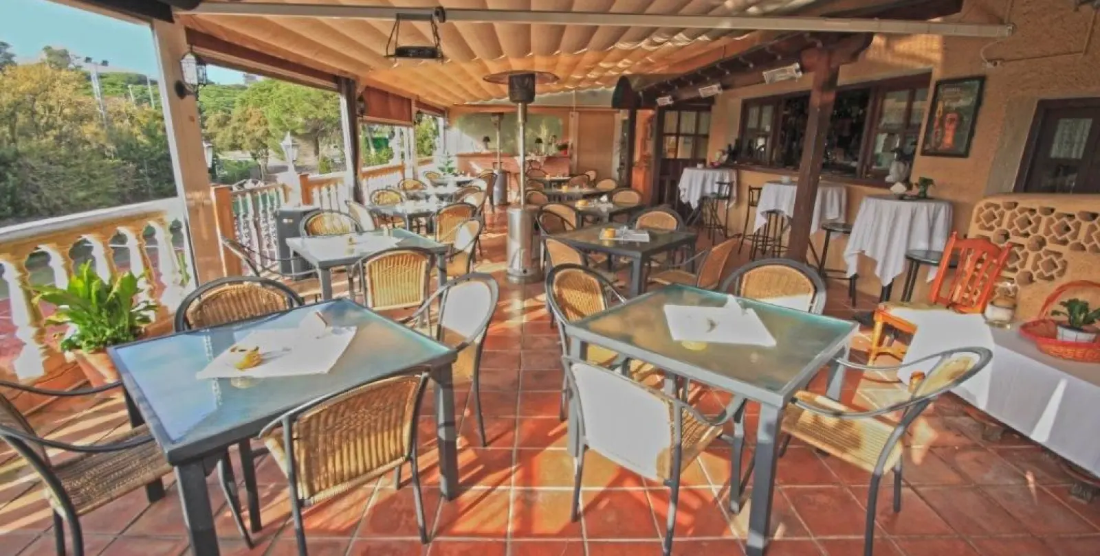 Sale of restaurant in Marbesa 1