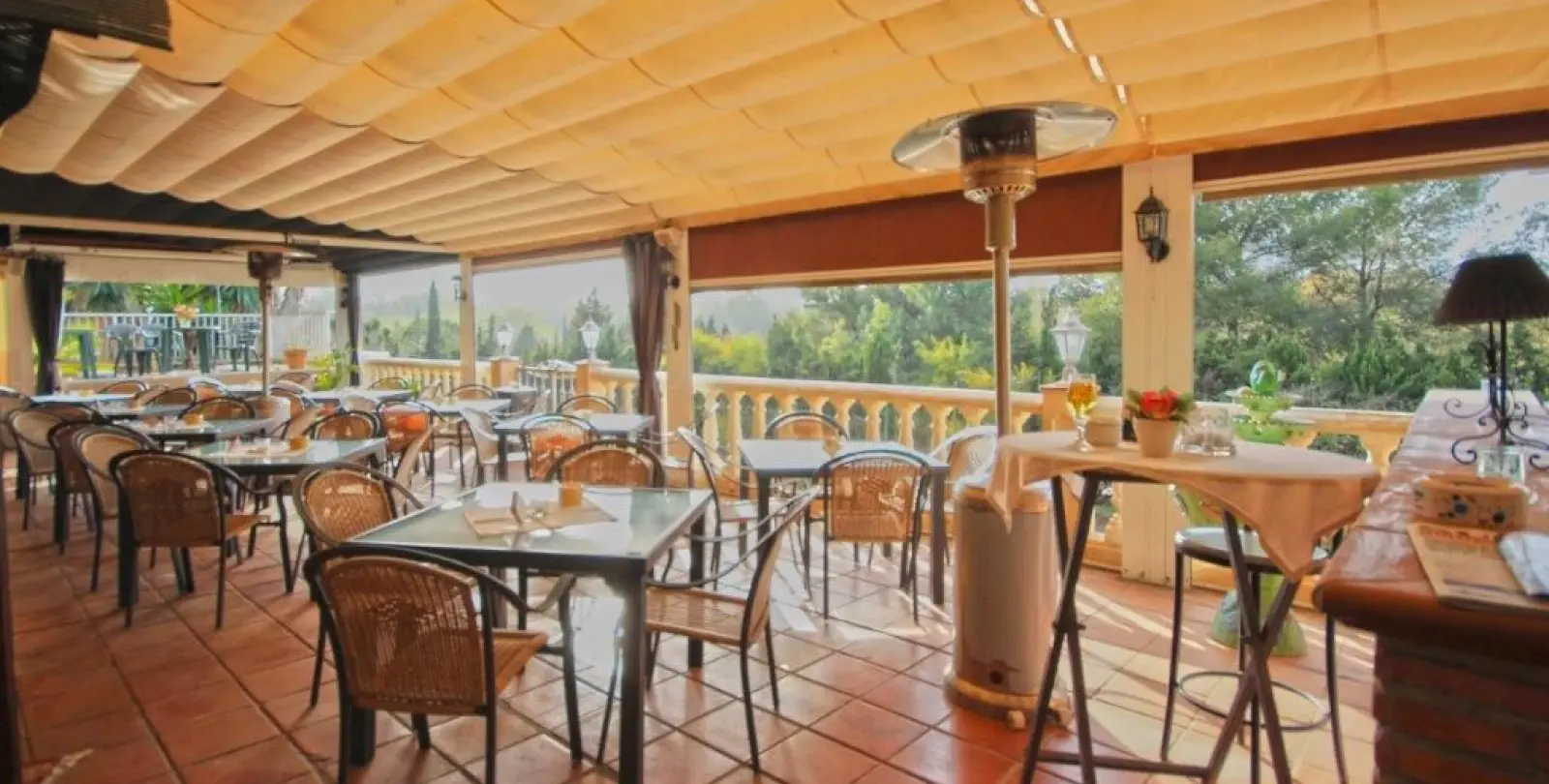 Sale of restaurant in Marbesa 2