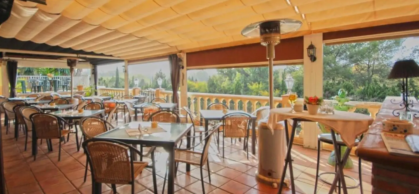 Sale of restaurant in Marbesa 1