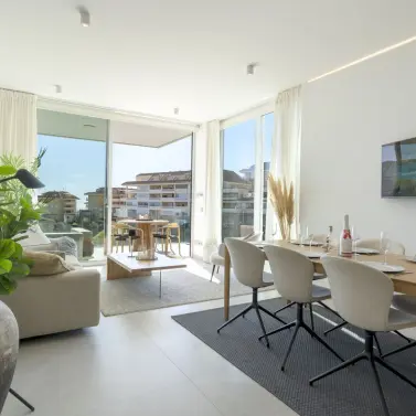 Продажа двухуровневого пентхауса в Fuengirola