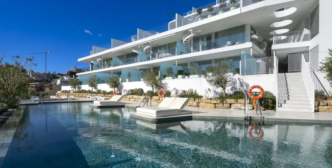 Sale of penthouse duplex in Fuengirola 24