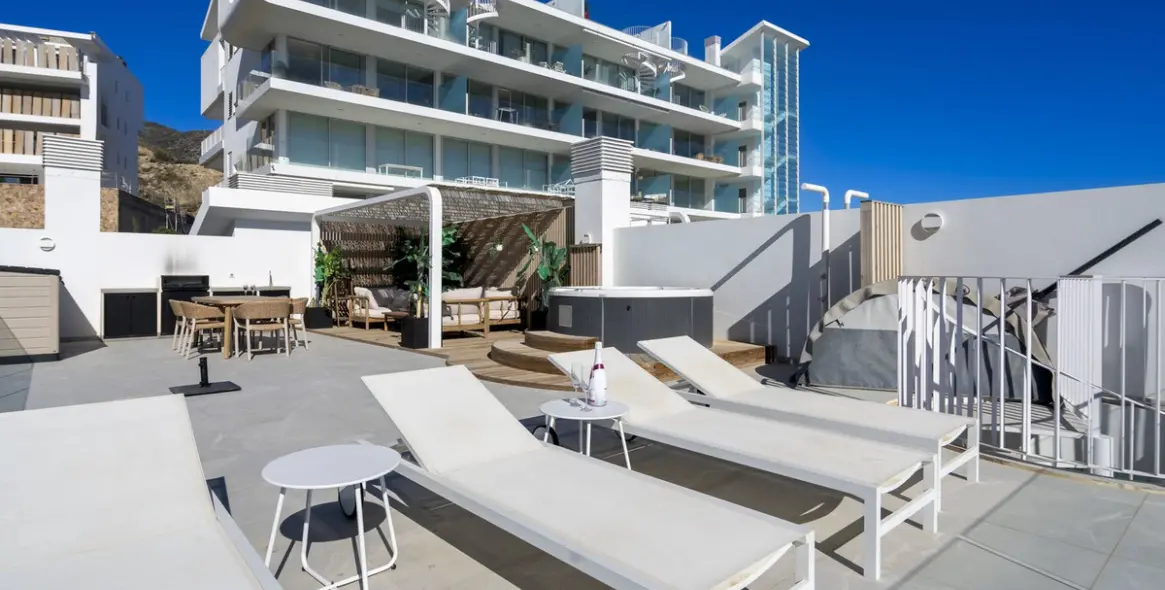 Sale of penthouse duplex in Fuengirola 25