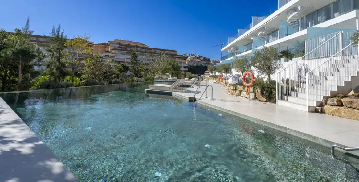 Sale of penthouse duplex in Fuengirola 27