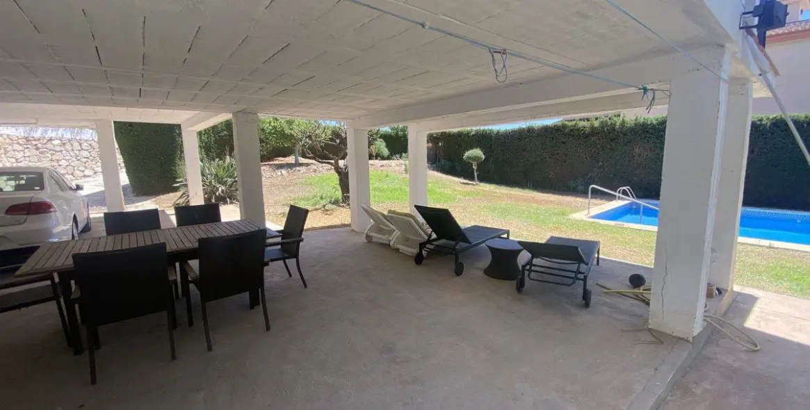 Продажа  отдельно стоящей виллы в La Capellania 12