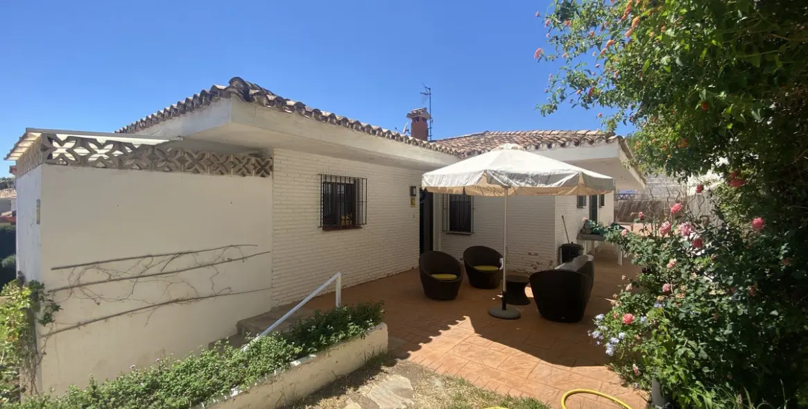 Продажа  отдельно стоящей виллы в La Capellania 17