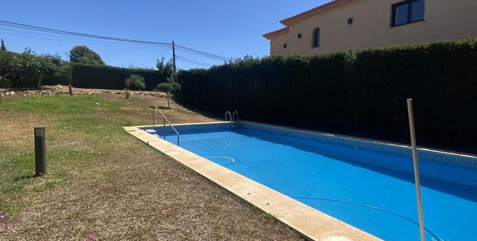 Sale of detached villa in La Capellania 7