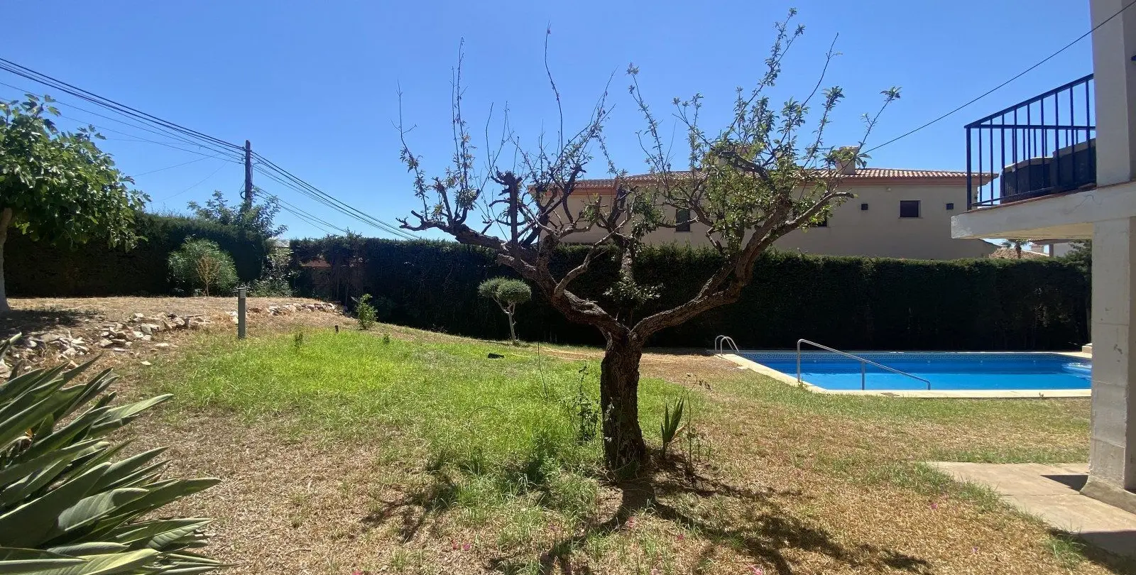 Sale of detached villa in La Capellania 12
