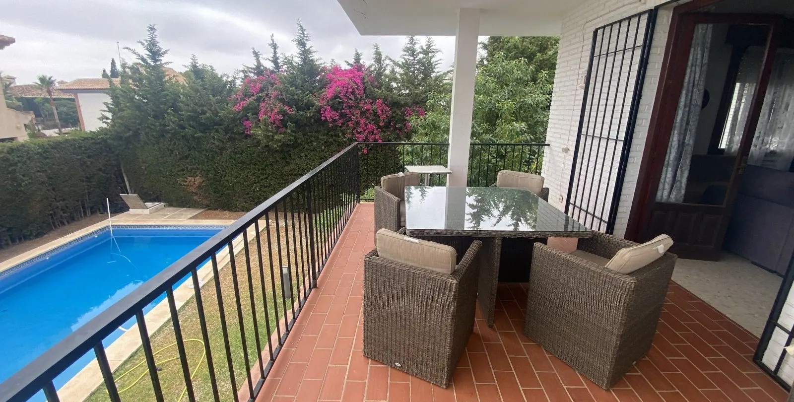 Sale of detached villa in La Capellania 26