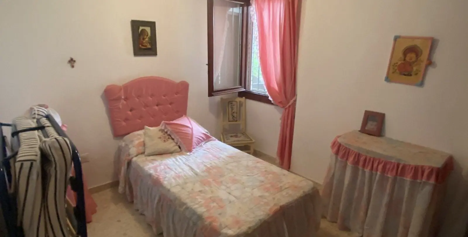 Sale of detached villa in La Capellania 45