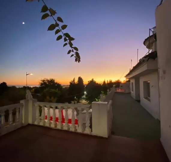 Sale of detached villa in Nueva Andalucía