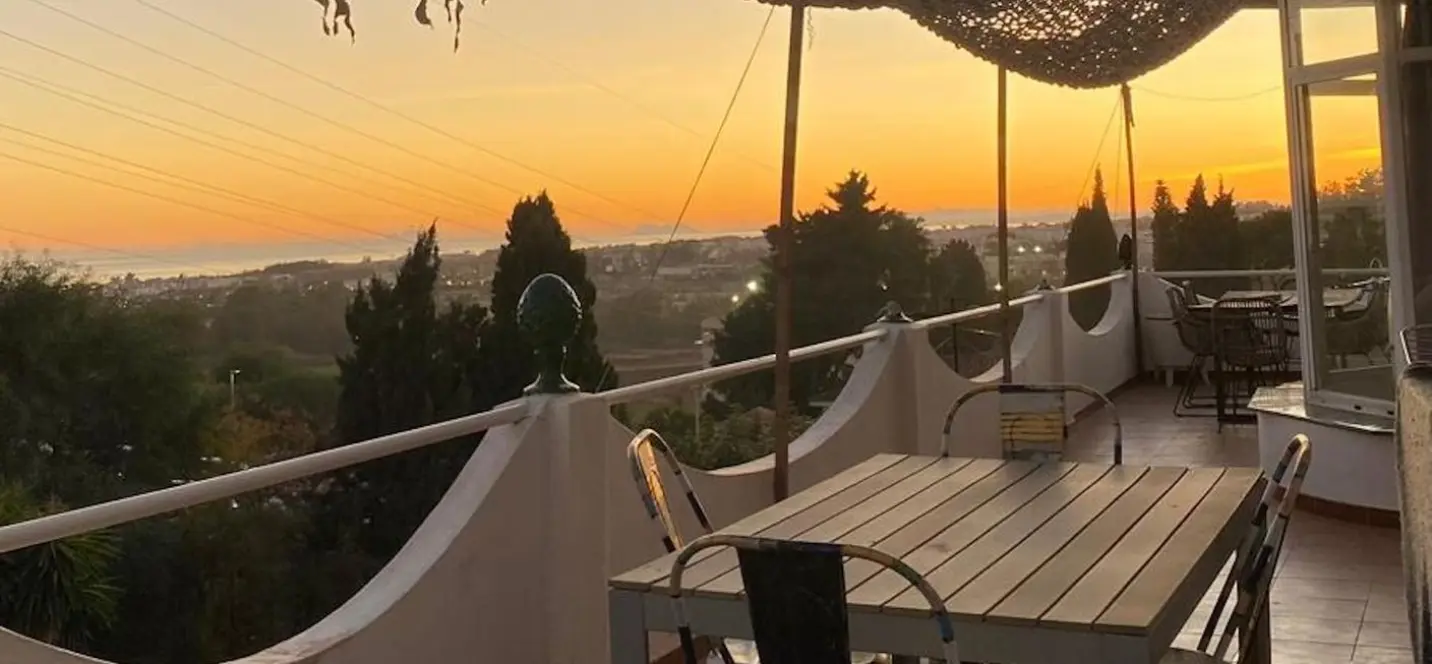 Venta de villa independiente en Nueva Andalucía 0