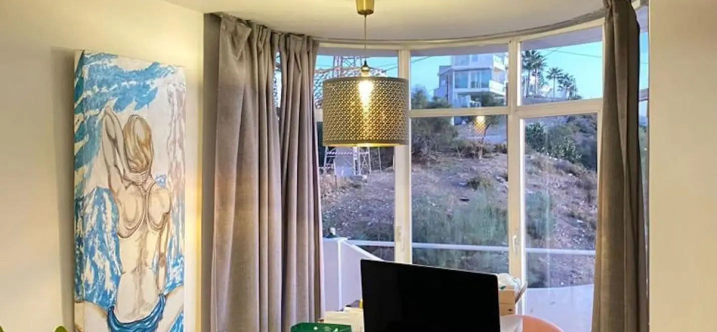 Venta de villa independiente en Nueva Andalucía 4
