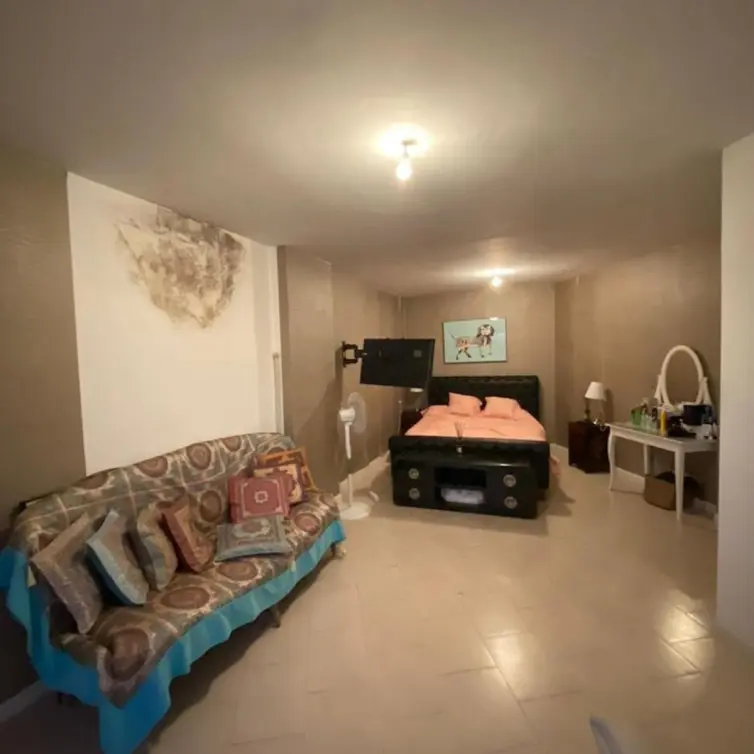 Venta de villa independiente en Nueva Andalucía
