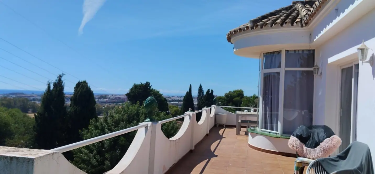 Продажа  отдельно стоящей виллы в Nueva Andalucía 4