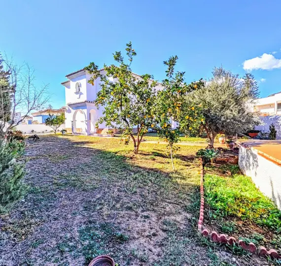 Продажа  отдельно стоящей виллы в Benalmadena Costa