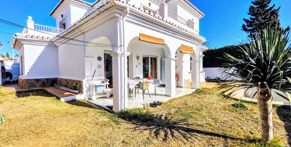 Продажа  отдельно стоящей виллы в Benalmadena Costa 5