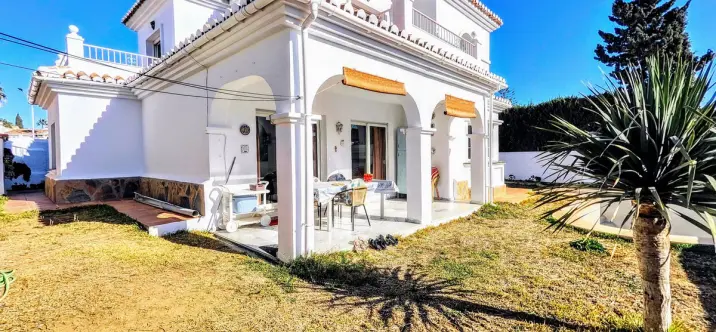 Продажа  отдельно стоящей виллы в Benalmadena Costa 4
