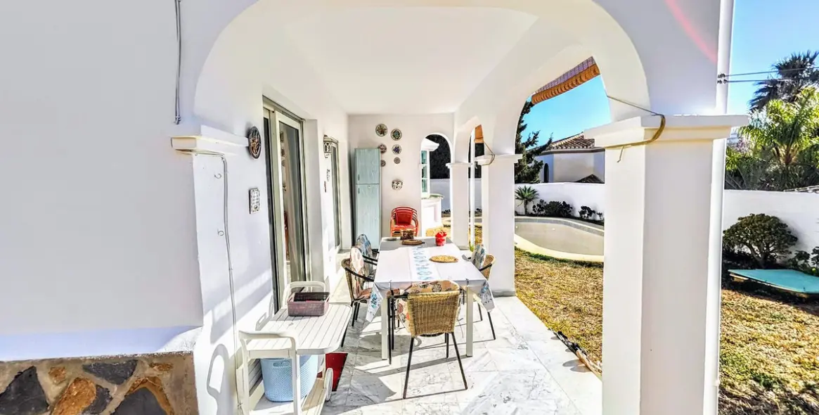 Продажа  отдельно стоящей виллы в Benalmadena Costa 6