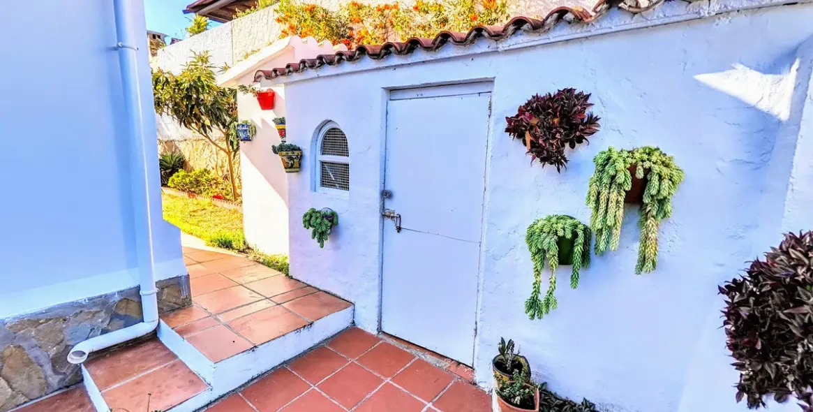 Продажа  отдельно стоящей виллы в Benalmadena Costa 9