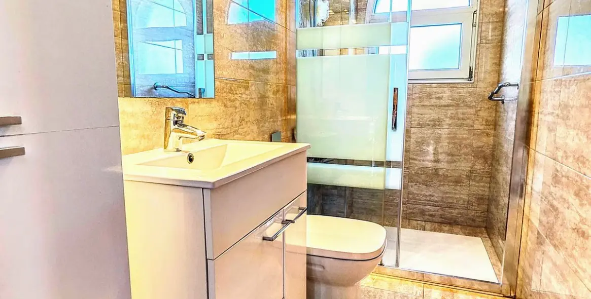 Продажа  отдельно стоящей виллы в Benalmadena Costa 22