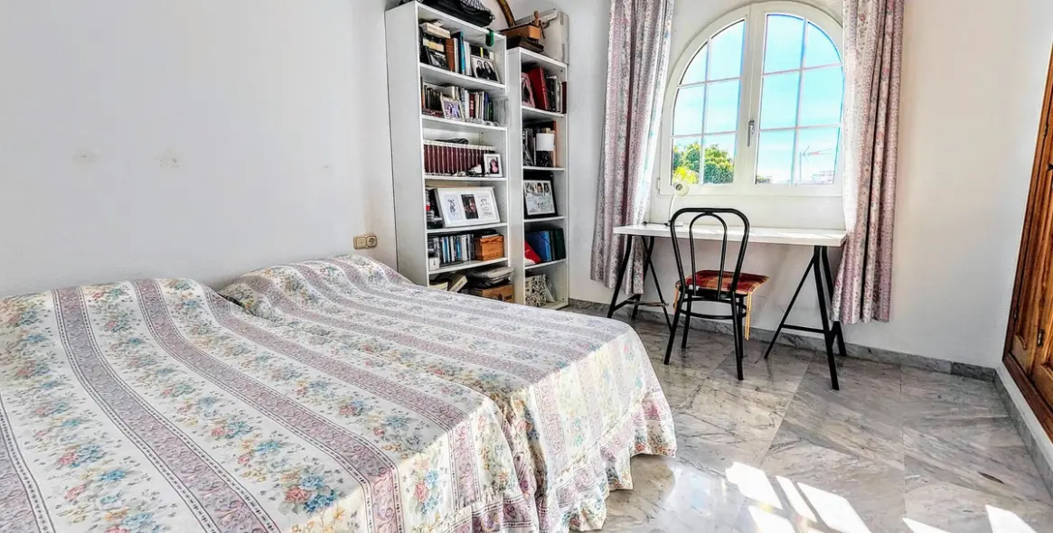 Продажа  отдельно стоящей виллы в Benalmadena Costa 28