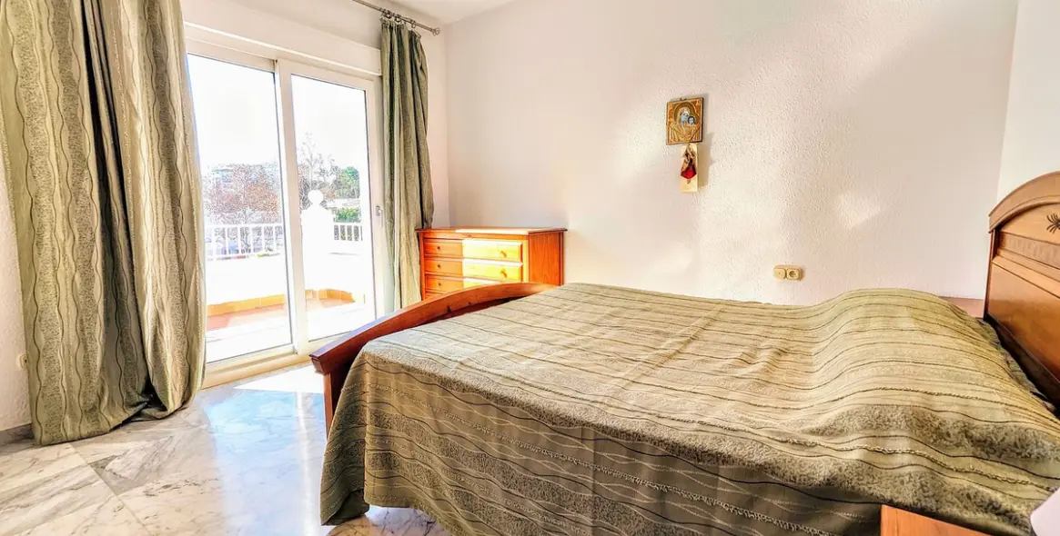 Продажа  отдельно стоящей виллы в Benalmadena Costa 31