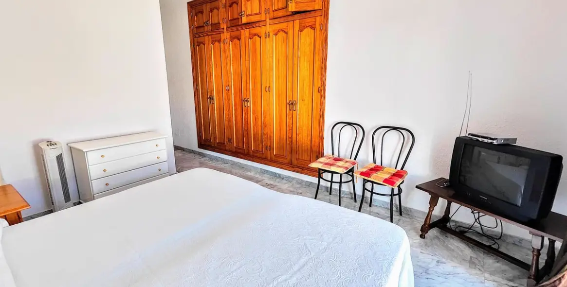 Продажа  отдельно стоящей виллы в Benalmadena Costa 39