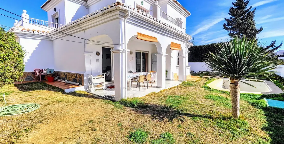 Продажа  отдельно стоящей виллы в Benalmadena Costa 46