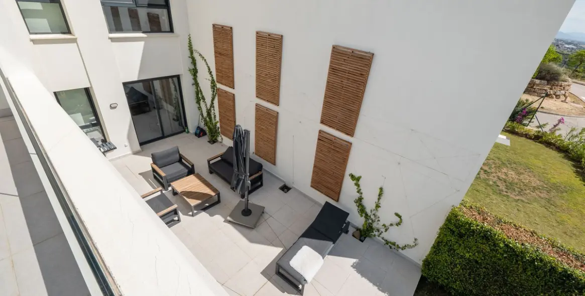 Продажа таунхауса в Casares 24