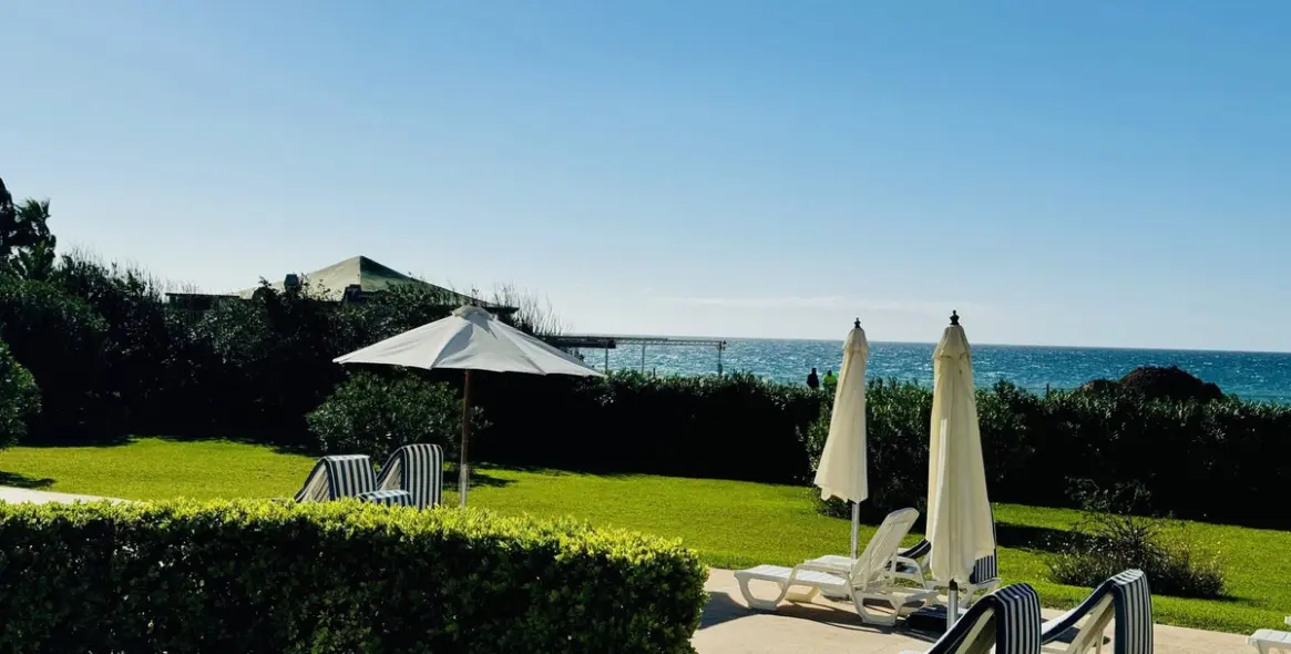 Sale of ground floor apartment in Elviria 1