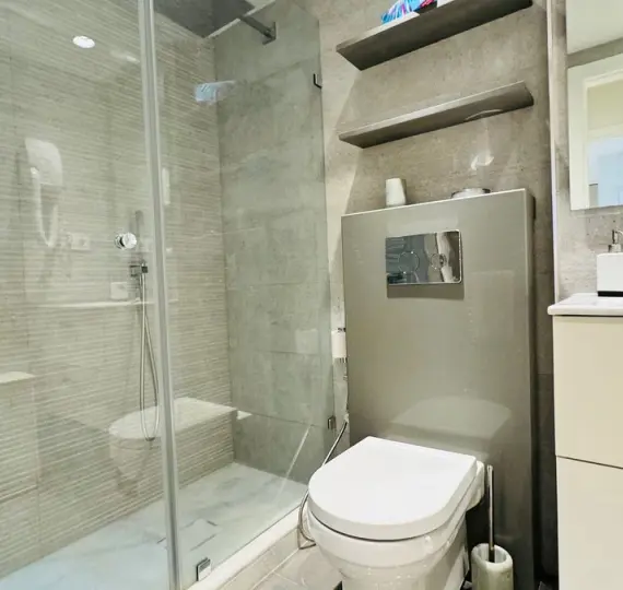 Venta de apartamento en planta baja en Elviria