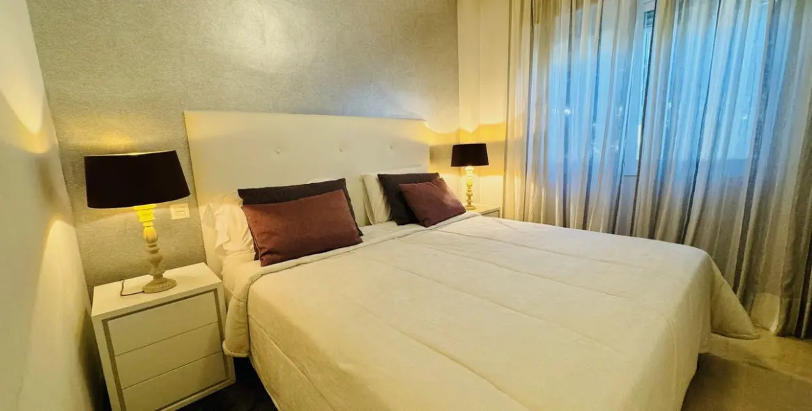 Sale of ground floor apartment in Elviria 8