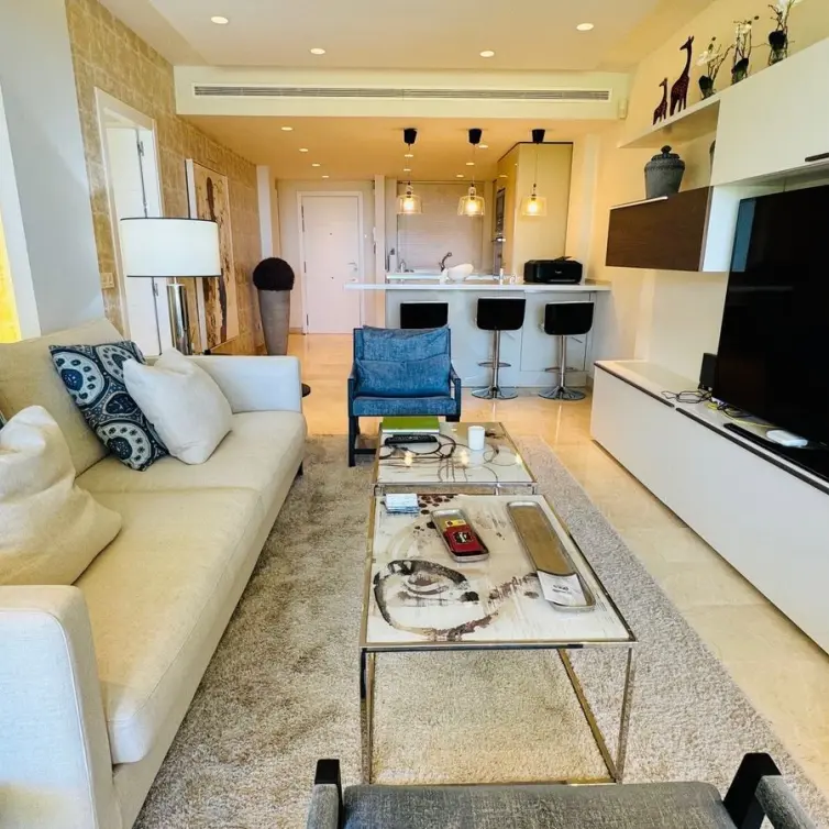 Продажа апартаментов на первом этаже в Elviria