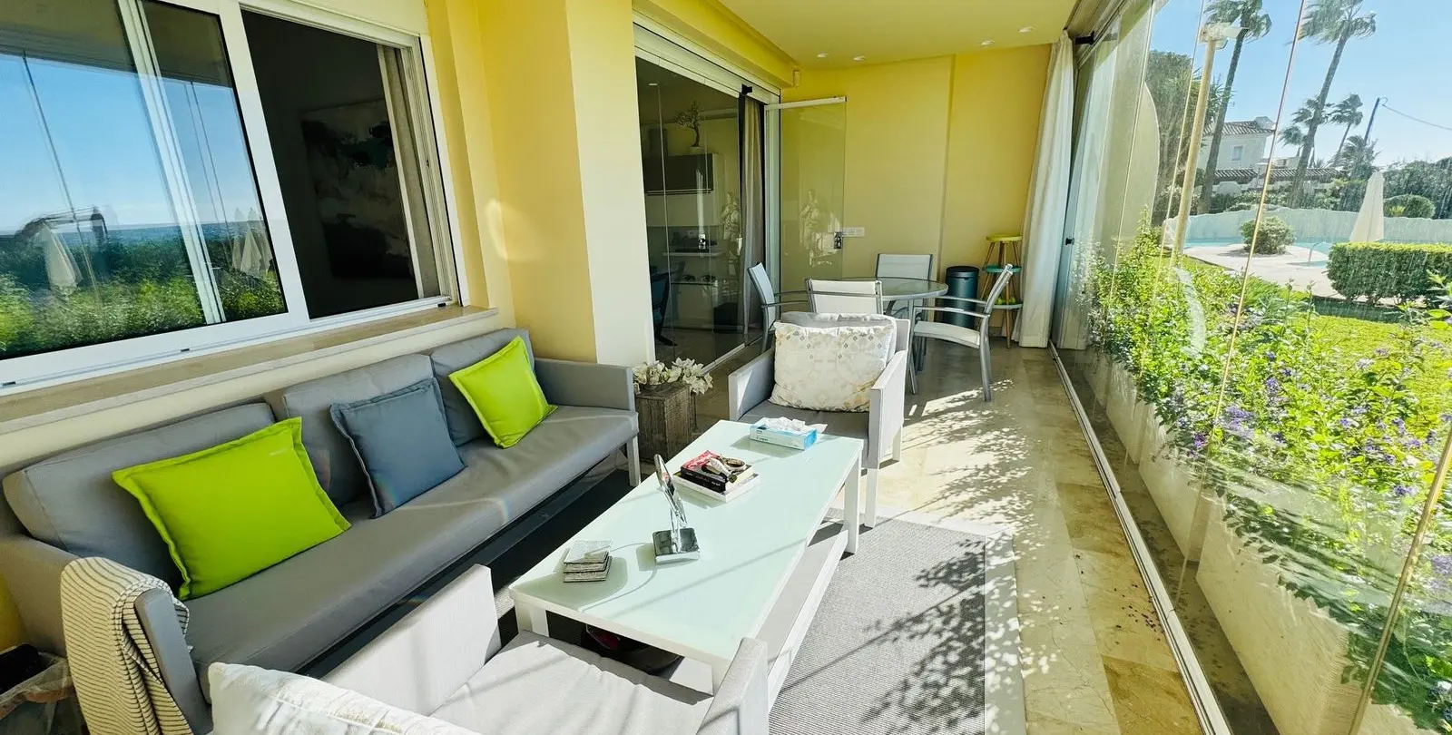 Sale of ground floor apartment in Elviria 5