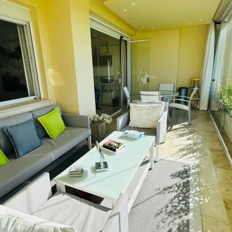 Продажа апартаментов на первом этаже в Elviria